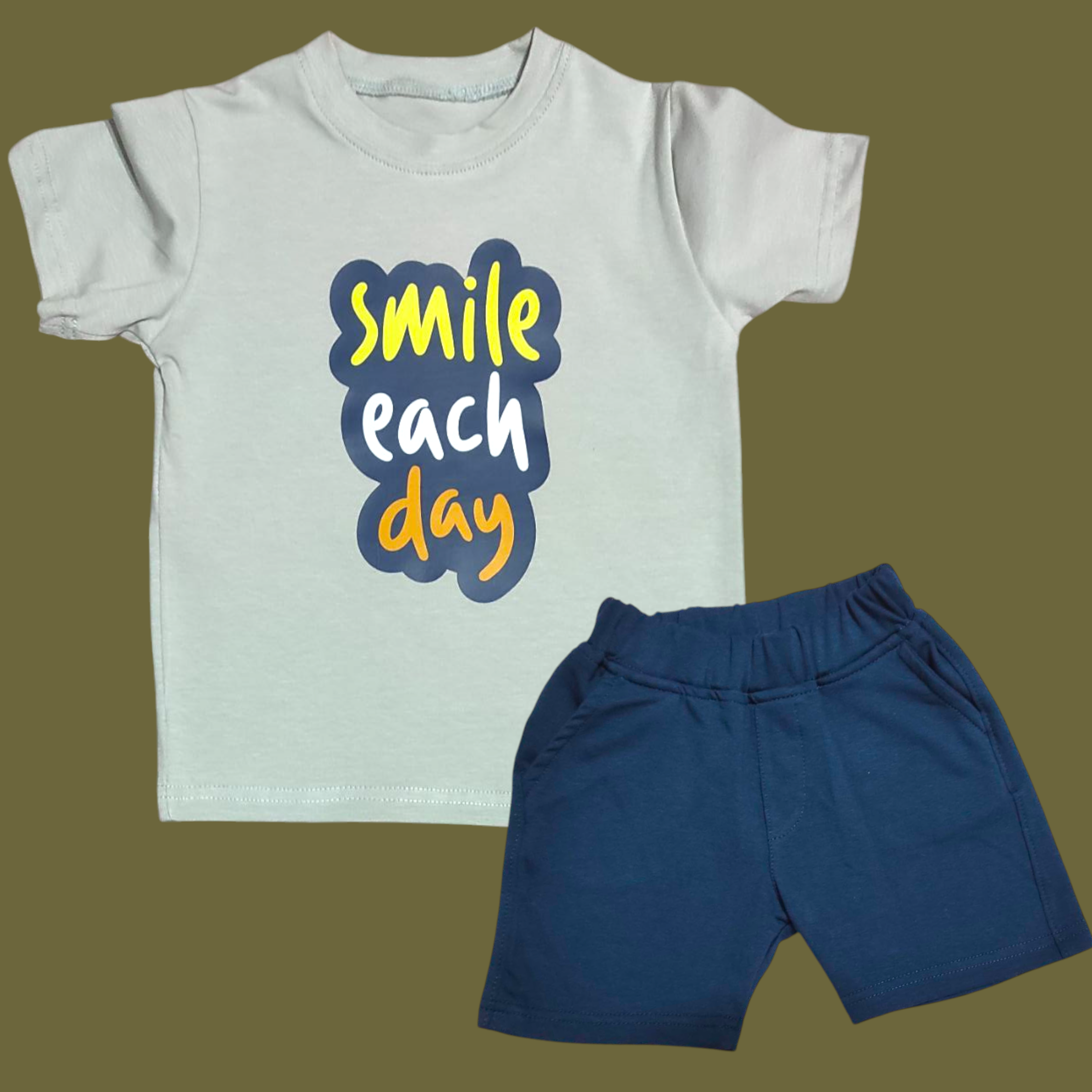 طقم رمادي في كحلي