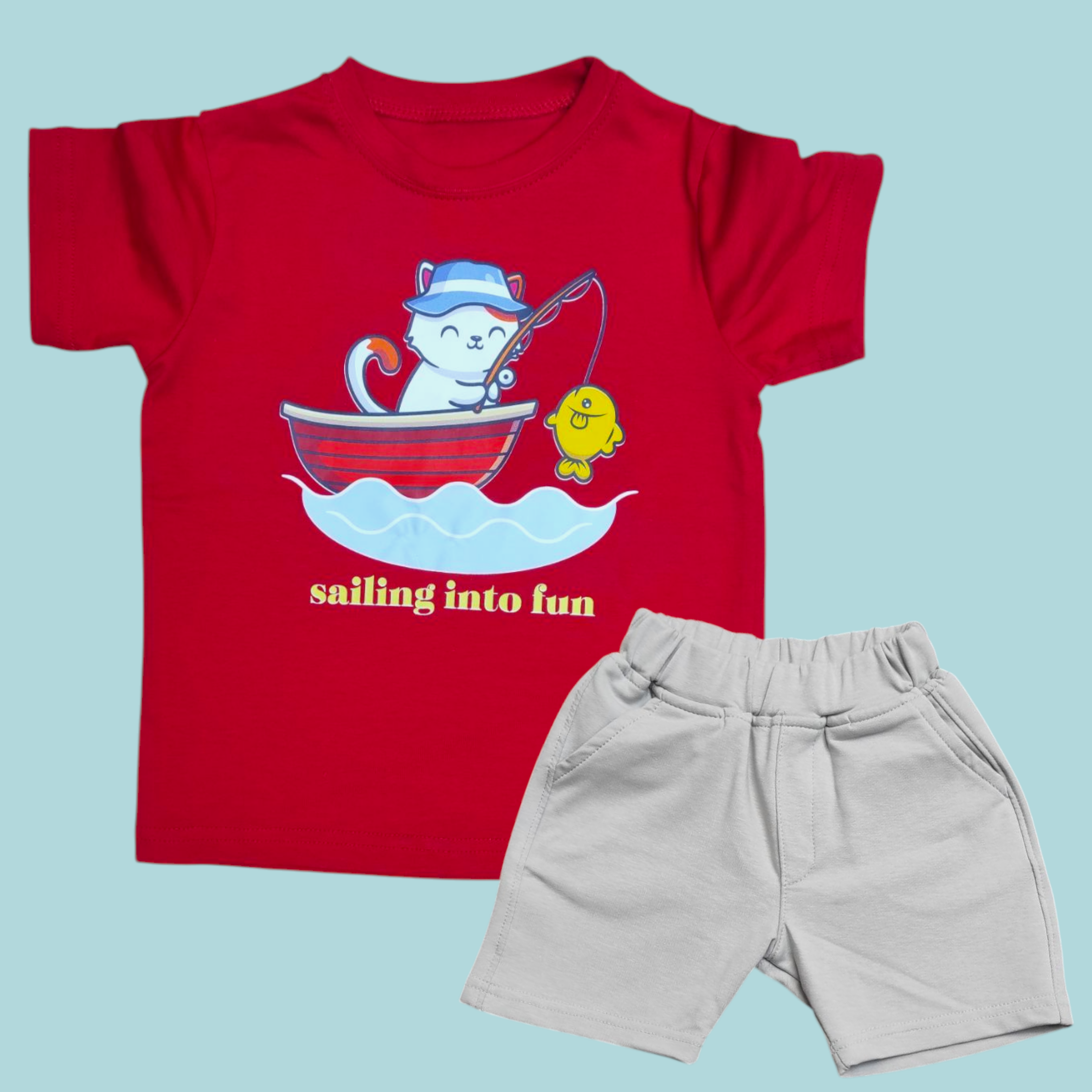 طقم احمر في رمادي فاتح