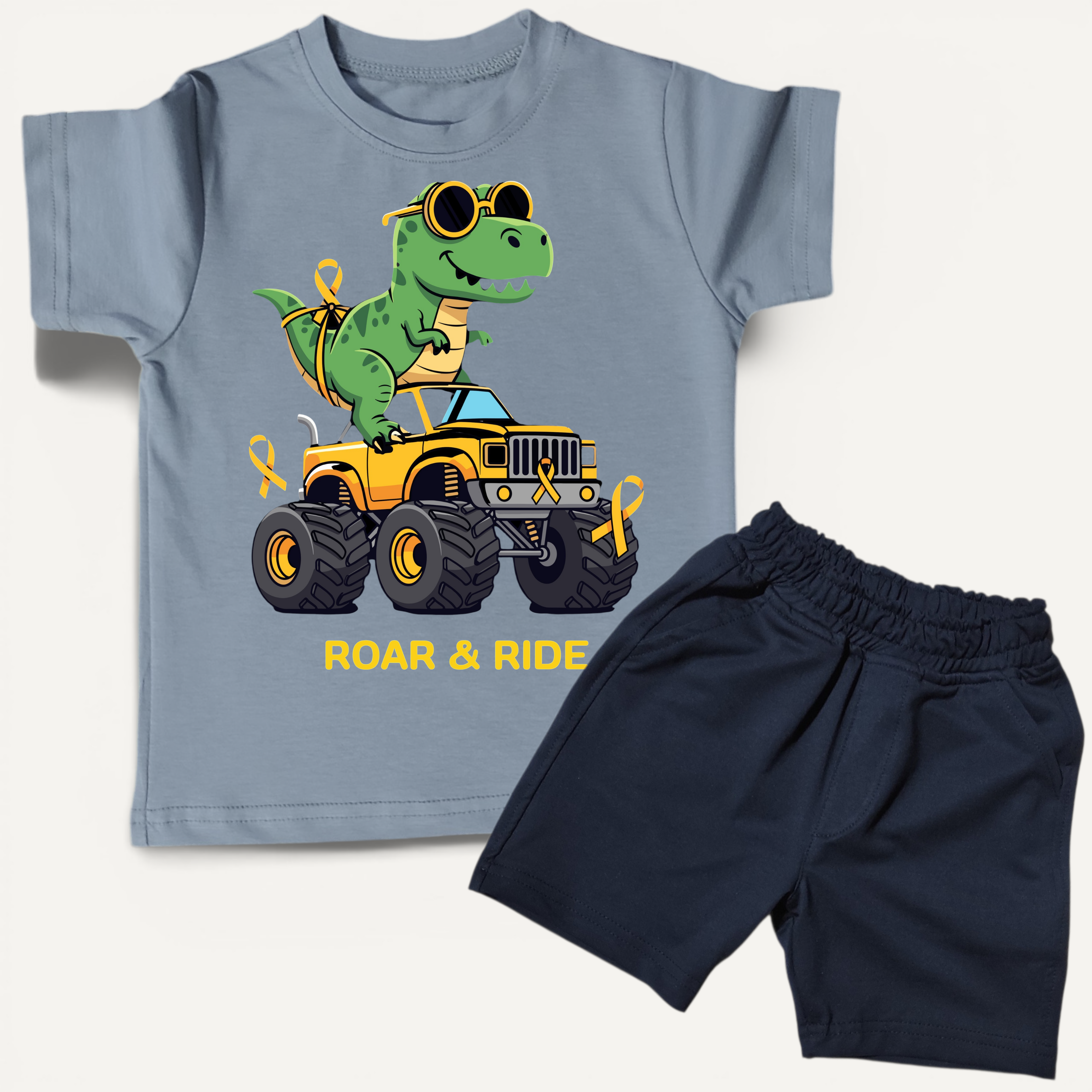 طقم رمادي في اسود