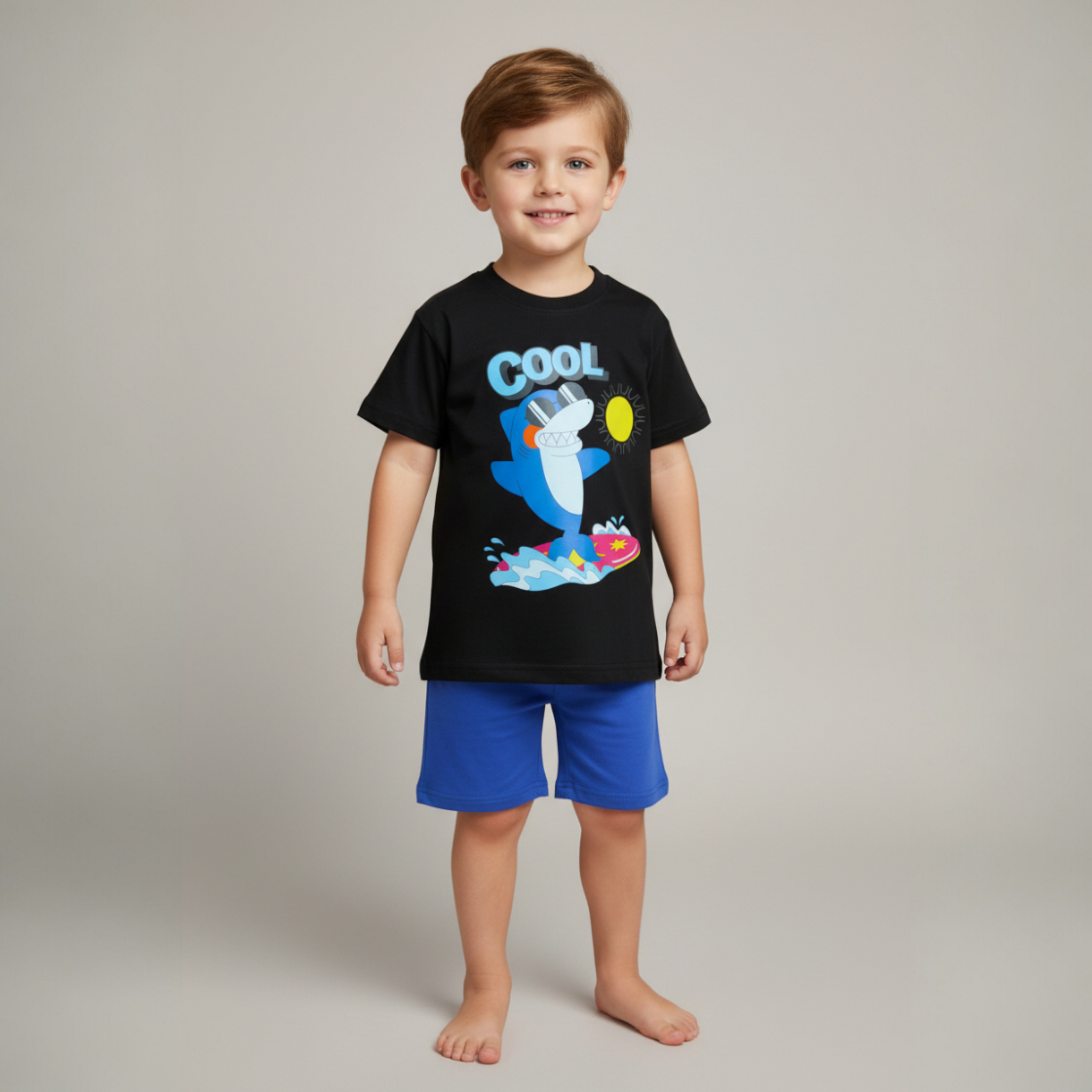 طقم اسود في زهري