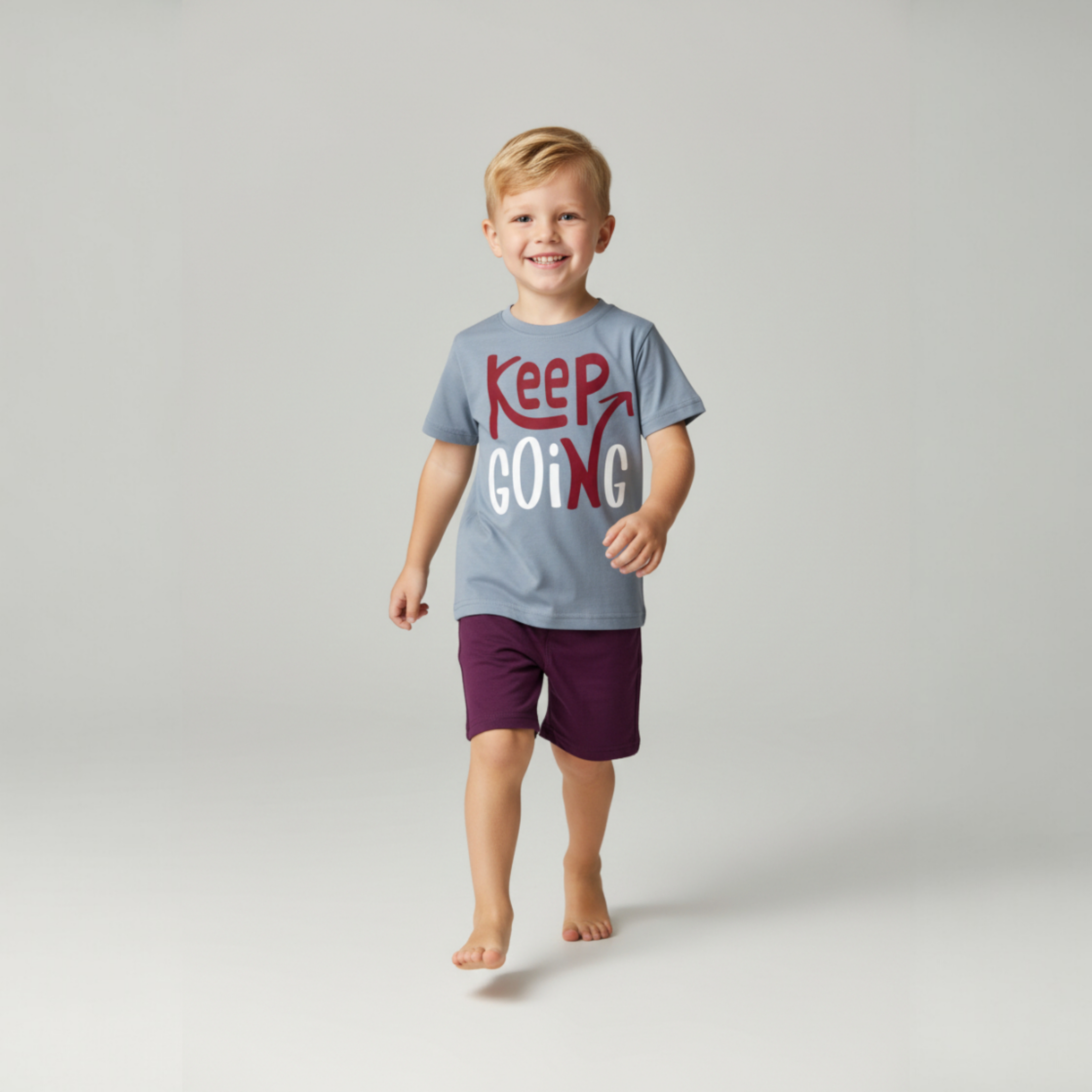 طقم رمادي في برجندي