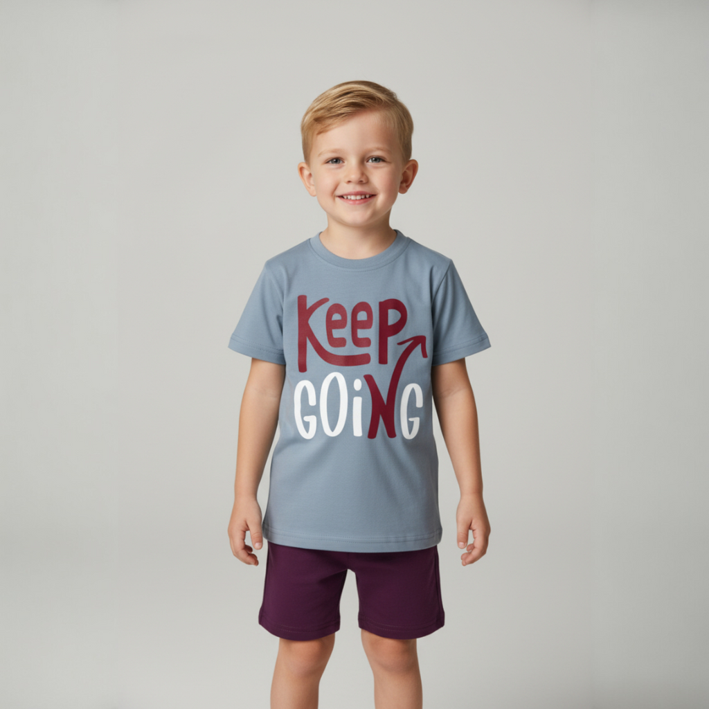 طقم رمادي في برجندي