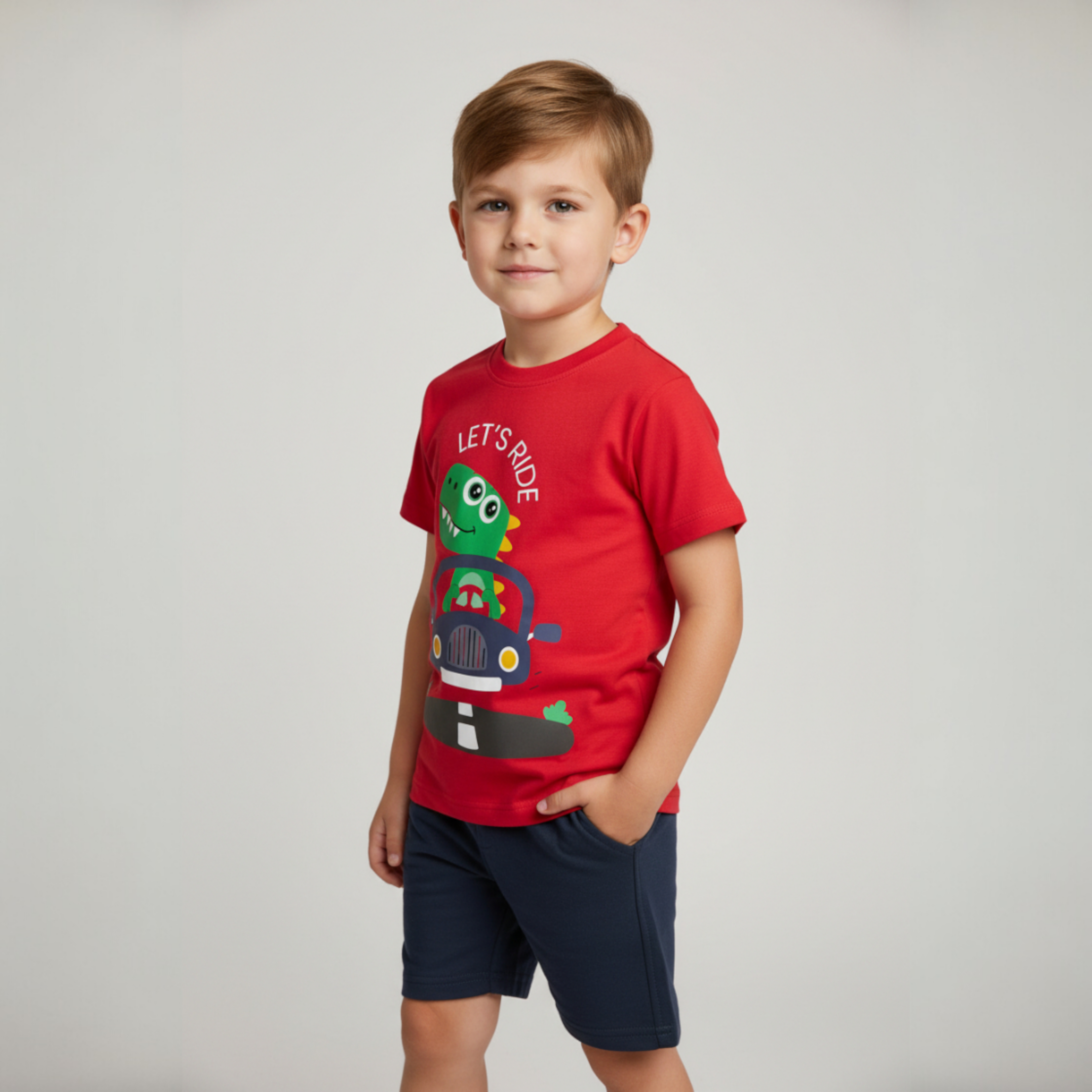 طقم احمر في رمادي غامق