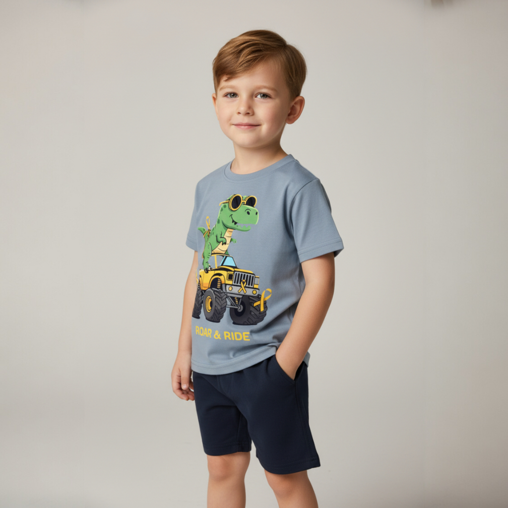 طقم رمادي في اسود